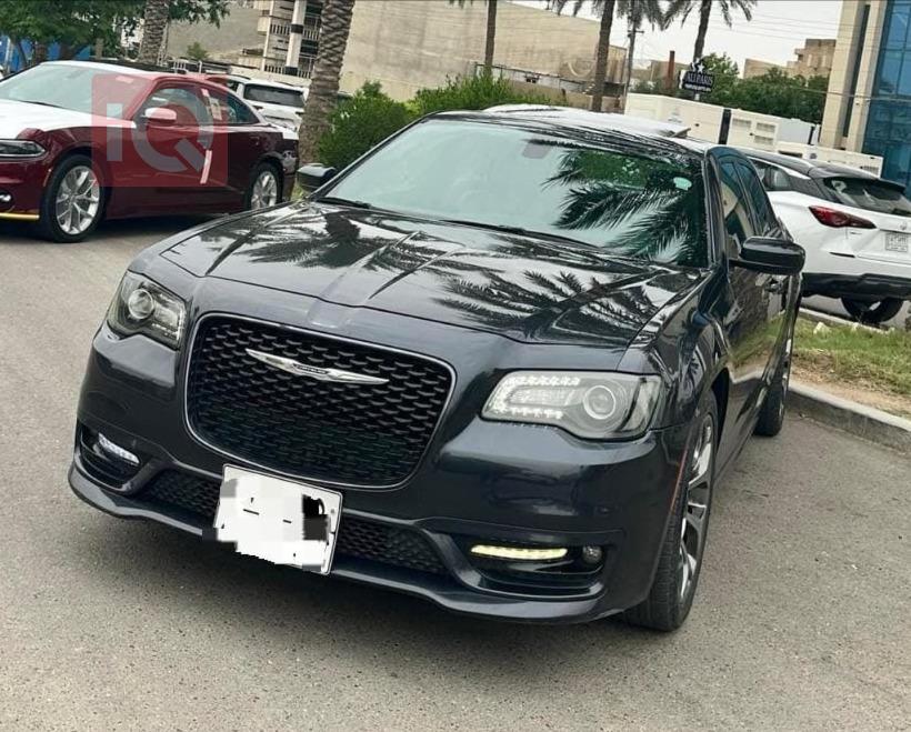 كرايسلر 300
